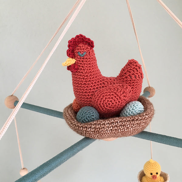Haakpatroon Kip en Ei Babymobiel (5)