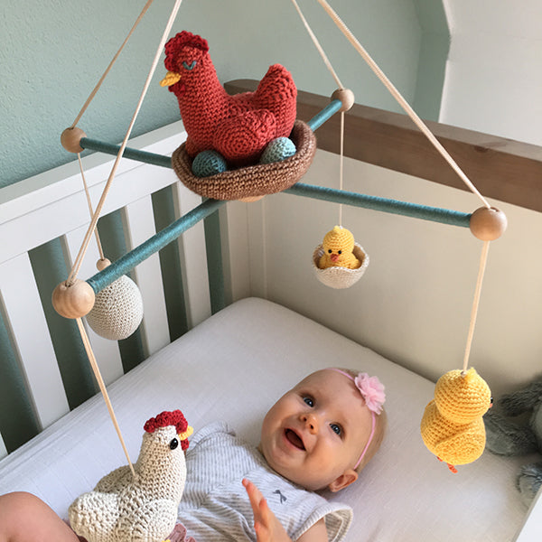 Haakpatroon Kip en Ei Babymobiel (10)