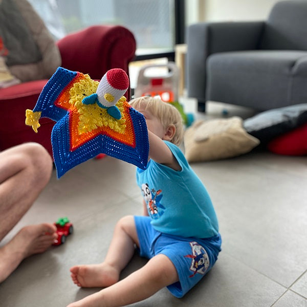 Haakpatroon Knuffeldoekje Raket (5)