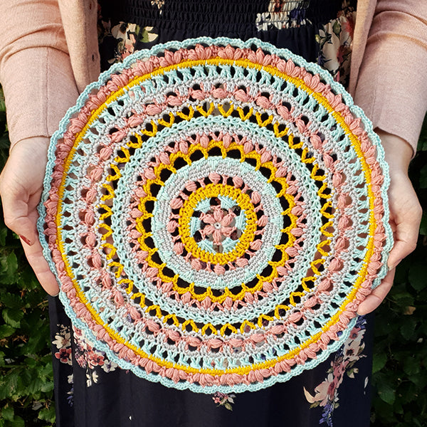 Sfeerbeeld met Haakpatroon Lulu Mandala (3)