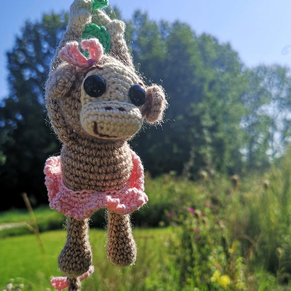 Ayla aap — gemaakt met Haakpatroon Monkey Madness Babymobiel