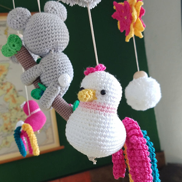 Detail — gemaakt met Haakpatroon Paradijsvogel Babymobiel
