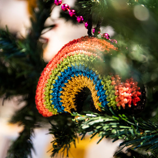 Haakpatroon Regenboog Kerstboomhanger (2)