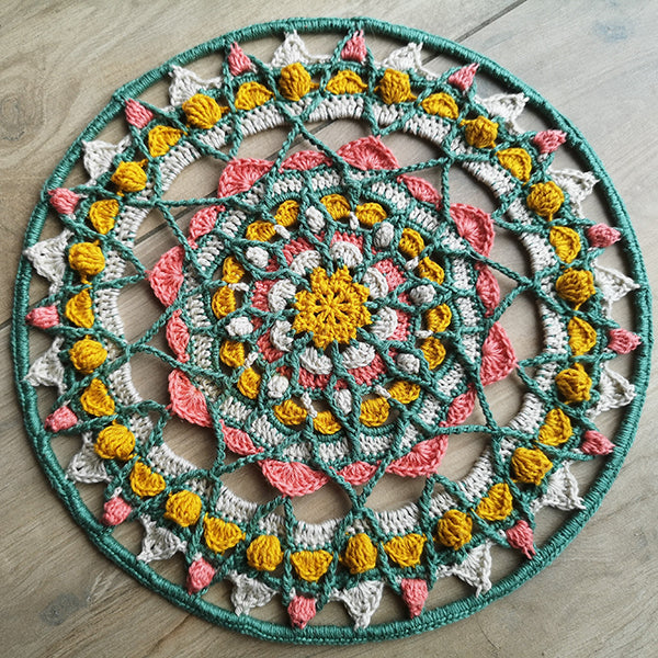 Voorkant vierkant — gemaakt met Haakpatroon Root and Blossom Mandala