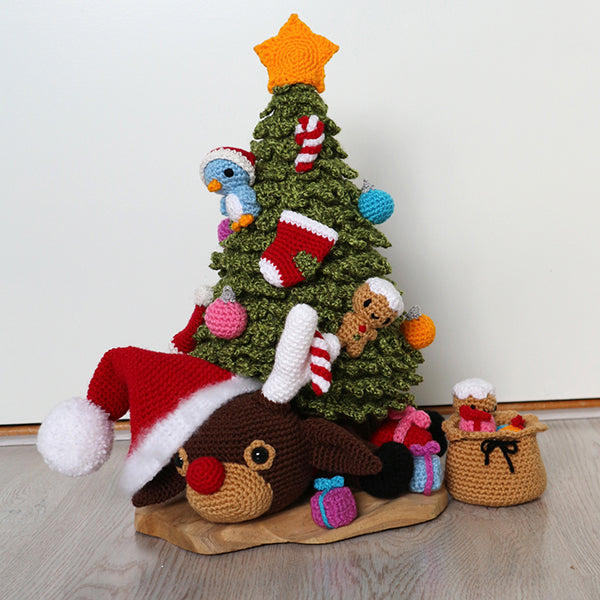 Haakpatroon Rudolf Onder De Kerstboom