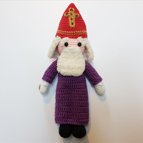 Aankleedproces — gemaakt met Haakpatroon Sinterklaas Aankleedpop (2)