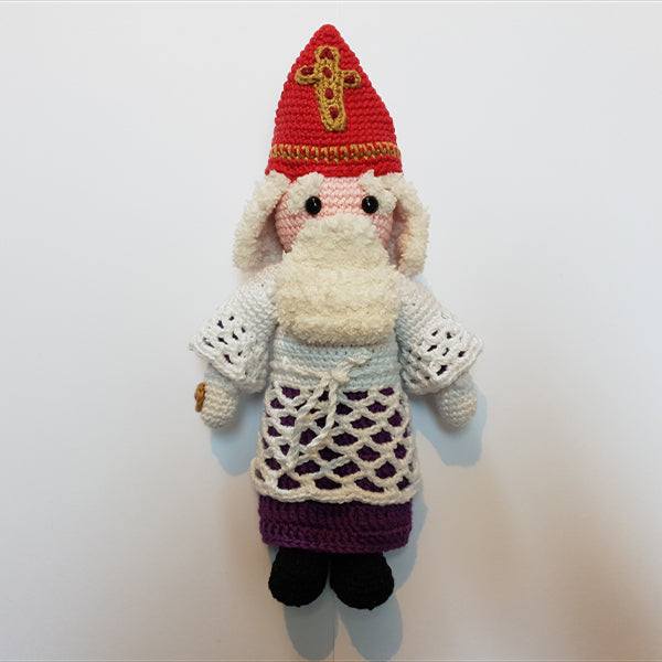 Aankleedproces — gemaakt met Haakpatroon Sinterklaas Aankleedpop (3)