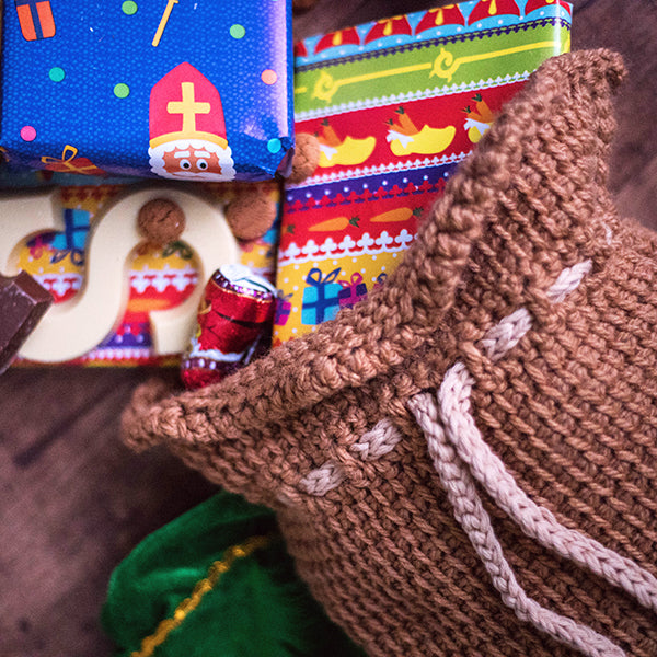 Haakpatroon Sinterklaas Cadeauzak (4)