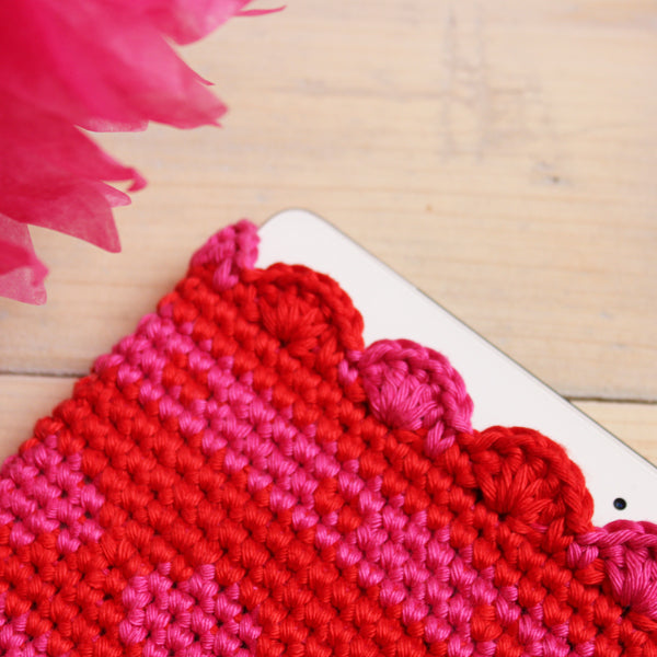 Tapestry tablethoes koffie en wol — gemaakt met Haakpatroon Tapestry tablethoes