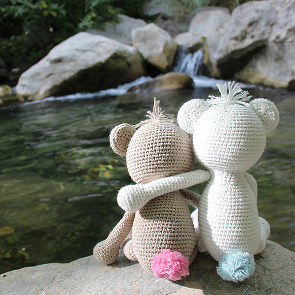 Teddy stk bagfra — gemaakt met Haakpatroon Teddy Beertje Go Handmade