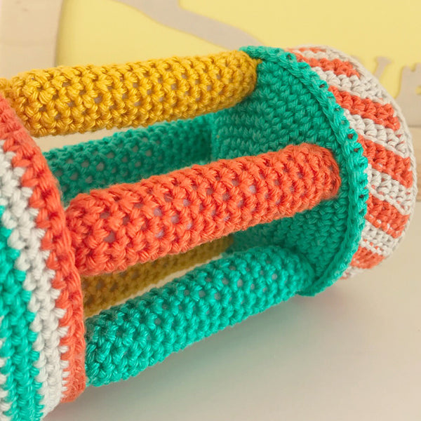 Rammelaar — gemaakt met Haakpatroon Wirl Rattle Rammelaar