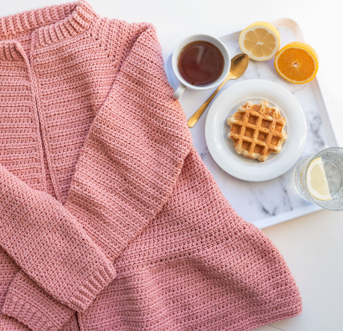 Afternoon tea cardigan — gemaakt met Haakpatroon Yarn and Colors Afternoon Tea Cardigan (Digital)