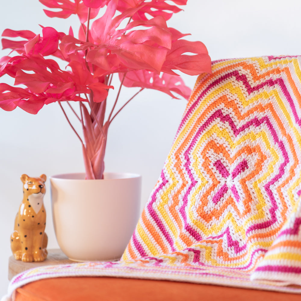 Haakpatroon Yarn and Colors Amazing Flower Blanket (2)