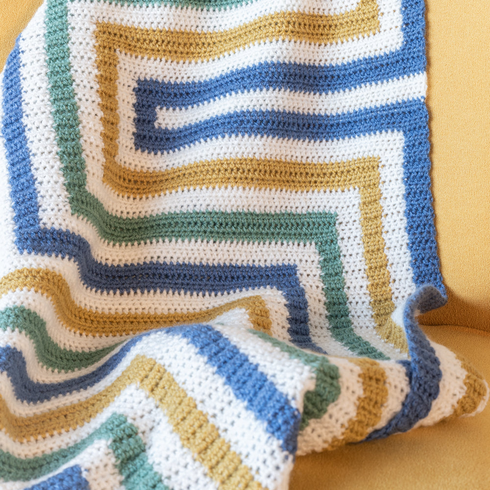 Haakpatroon Yarn and Colors Amazing Stripey Blanket (2)