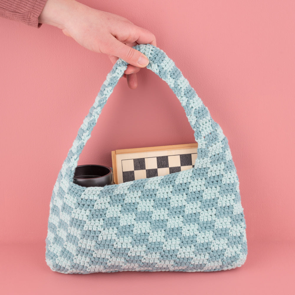 Checkered bag — gemaakt met Haakpatroon Yarn and Colors Checkered Bag (5)