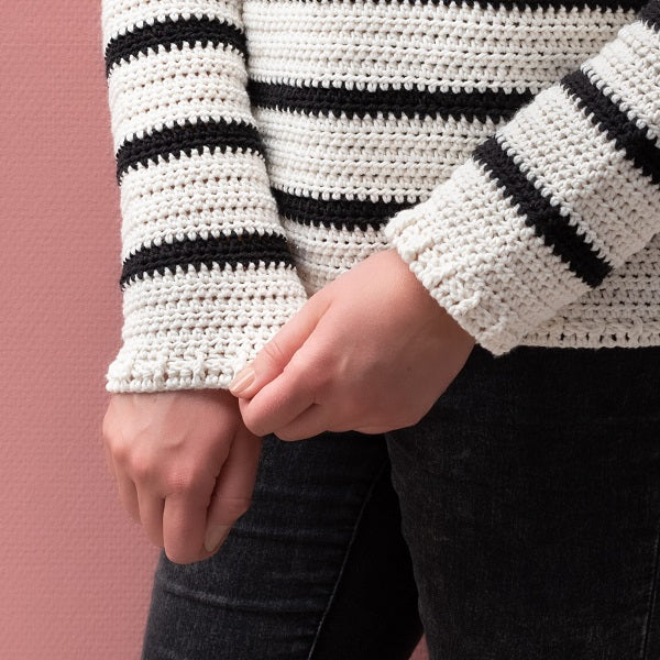 Classic jumper black — gemaakt met Haakpatroon Yarn and Colors Classic Jumper (Digital) (4)