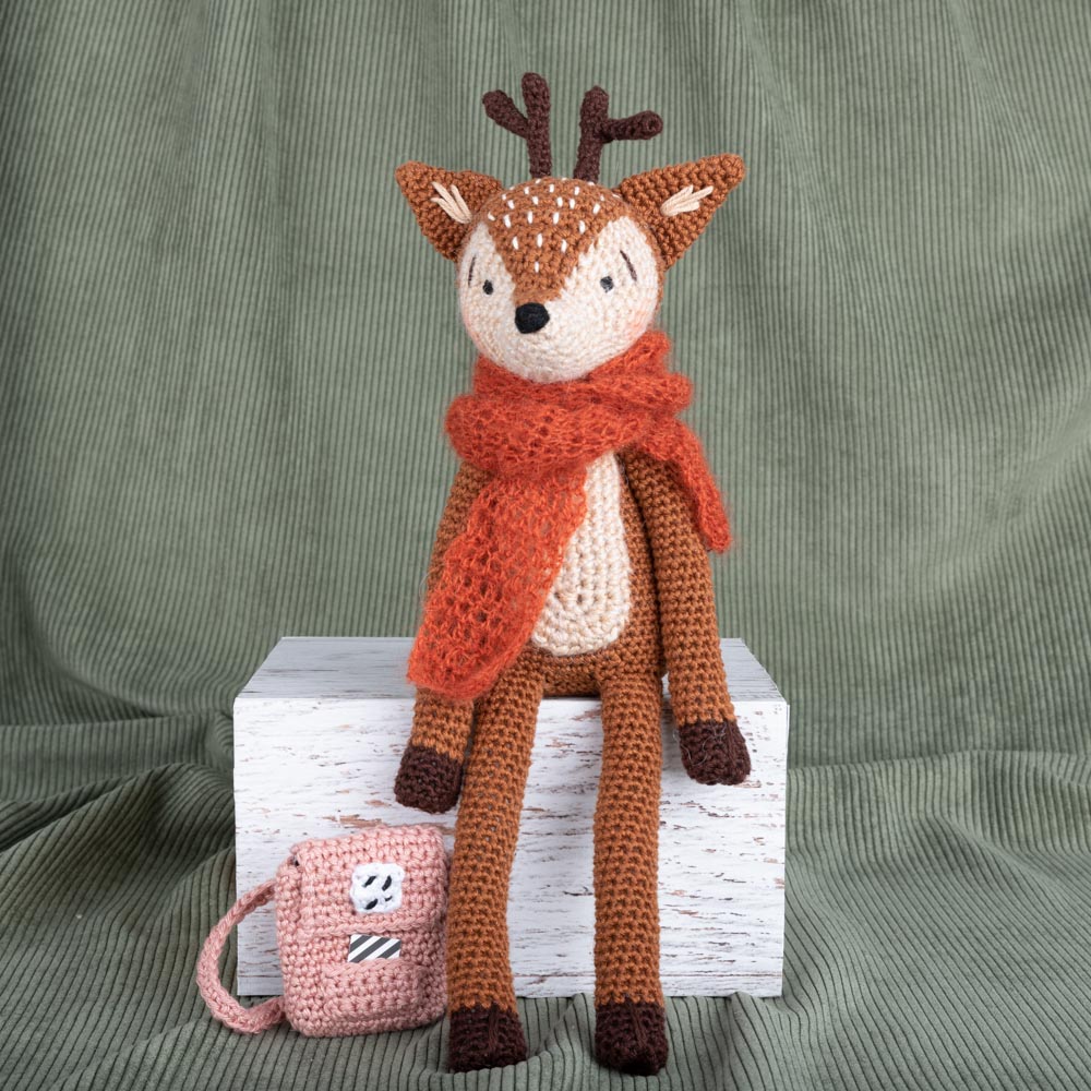 Donna deer — gemaakt met Haakpatroon Yarn and Colors Donna Deer (2)
