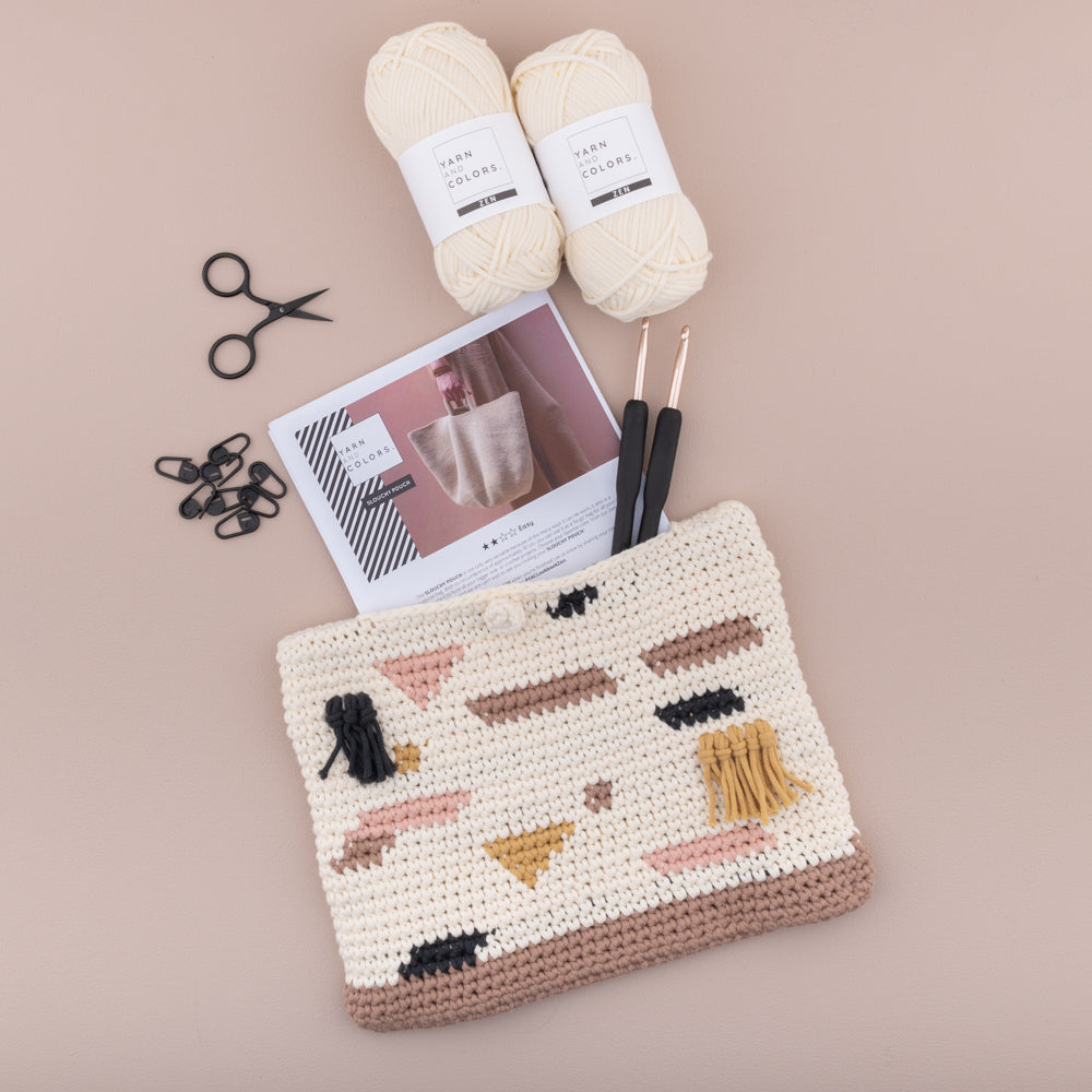 Perky pouch studio — gemaakt met Haakpatroon Yarn and Colors Perky Pouch (3)