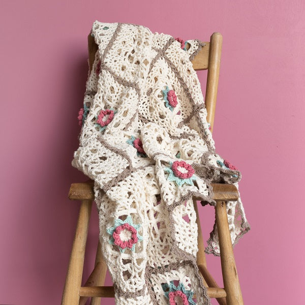 Haakpatroon Yarn and Colors Romantic Throw (3)