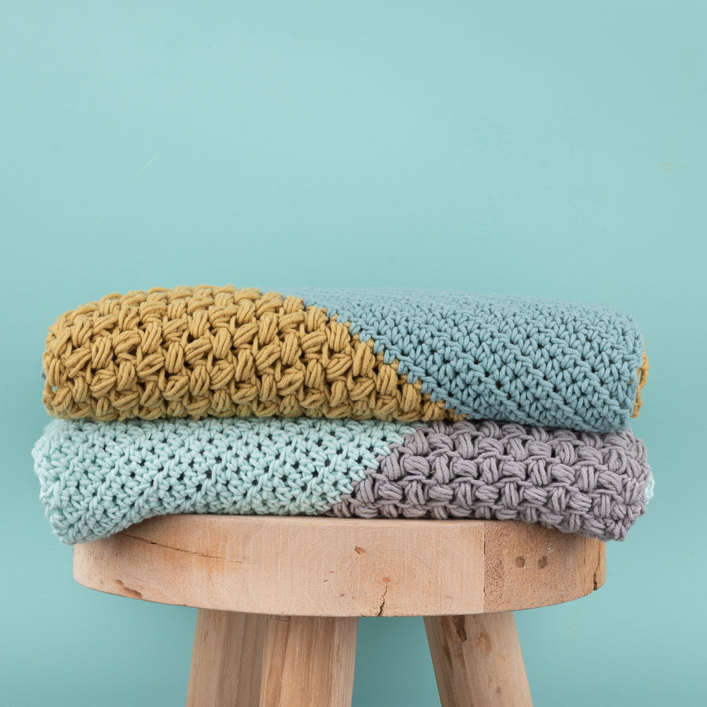 Slanted scarf — gemaakt met Haakpatroon Yarn and Colors Slanted Scarf (2)