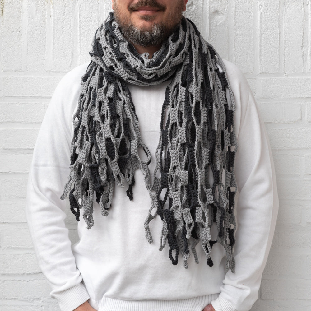 Slouchy stripes shawl — gemaakt met Haakpatroon Yarn and Colors Slouchy Stripes Shawl (5)