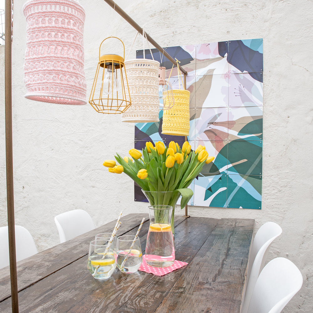 Garden party lanterns — gemaakt met Haakpatroon Yarn and Colors Spring with Petalshed