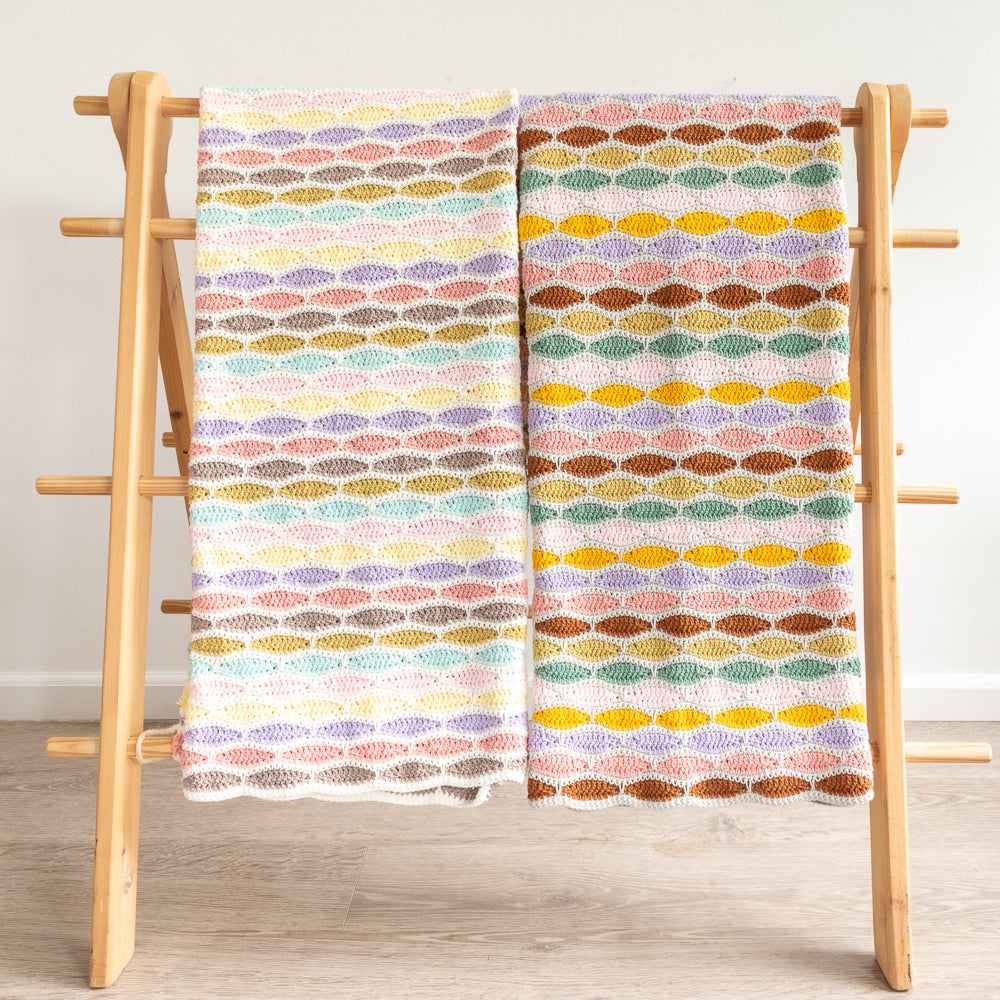 Stripy waves blanket — gemaakt met Haakpatroon Yarn and Colors Stripy Waves Blanket (2)