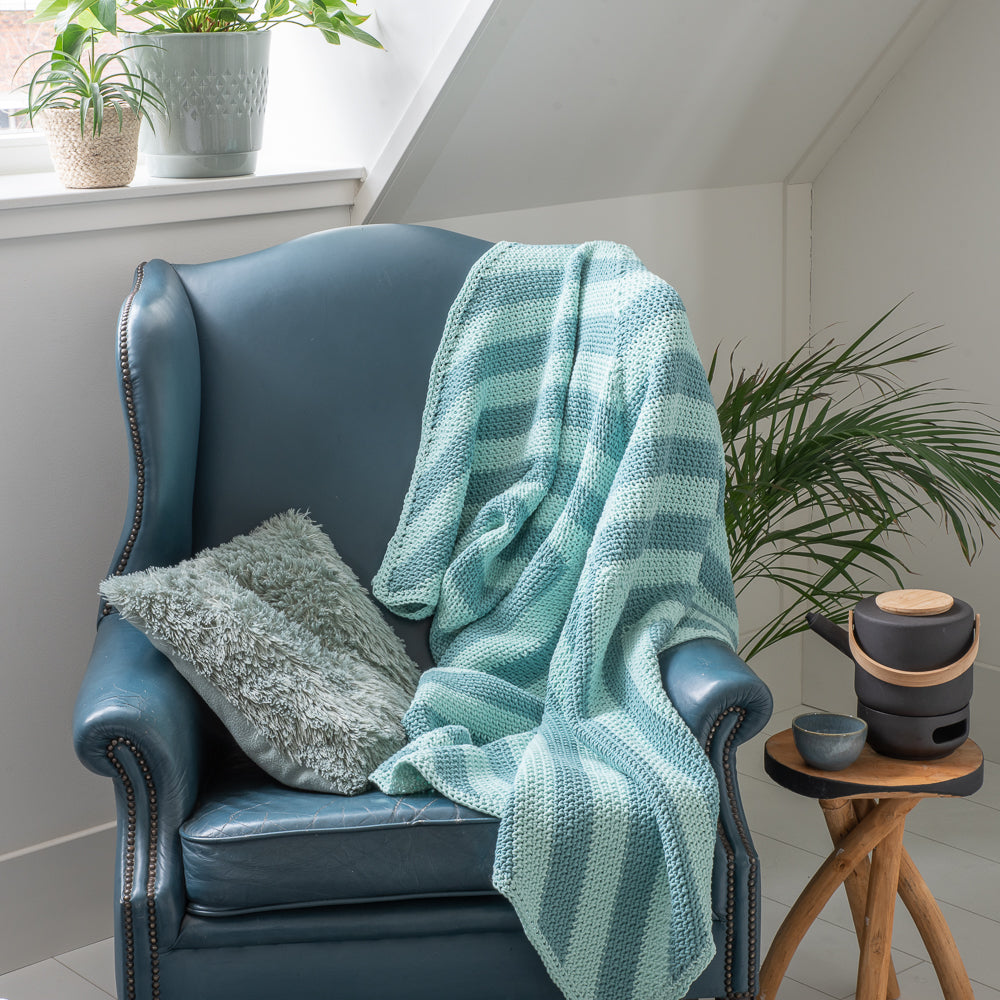 Basic blankets — gemaakt met Haakpatroon Yarn and Colors Zen at Home
