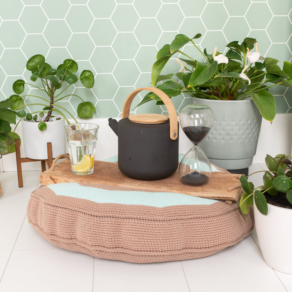 Basic floor cushion — gemaakt met Haakpatroon Yarn and Colors Zen at Home