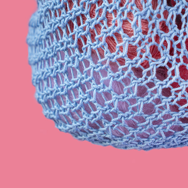 Blauw brei detail — gemaakt met Joly Bag Breipakket