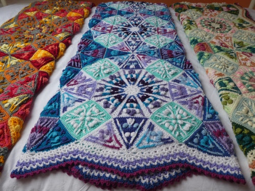 Kaleidoscope all colourways — gemaakt met Kaleidoscope Deken CAL Garenpakket