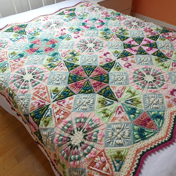 Old rose — gemaakt met Kaleidoscope Deken CAL Garenpakket
