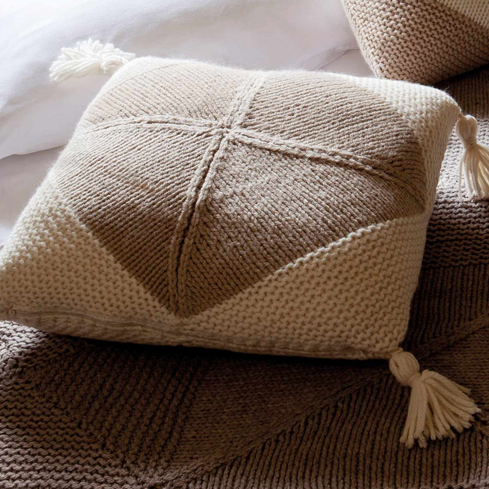 Katia Alaska 004 Rood - Screenshot at kussen woning herfst winter modellen patronen — gemaakt met Katia Alaska