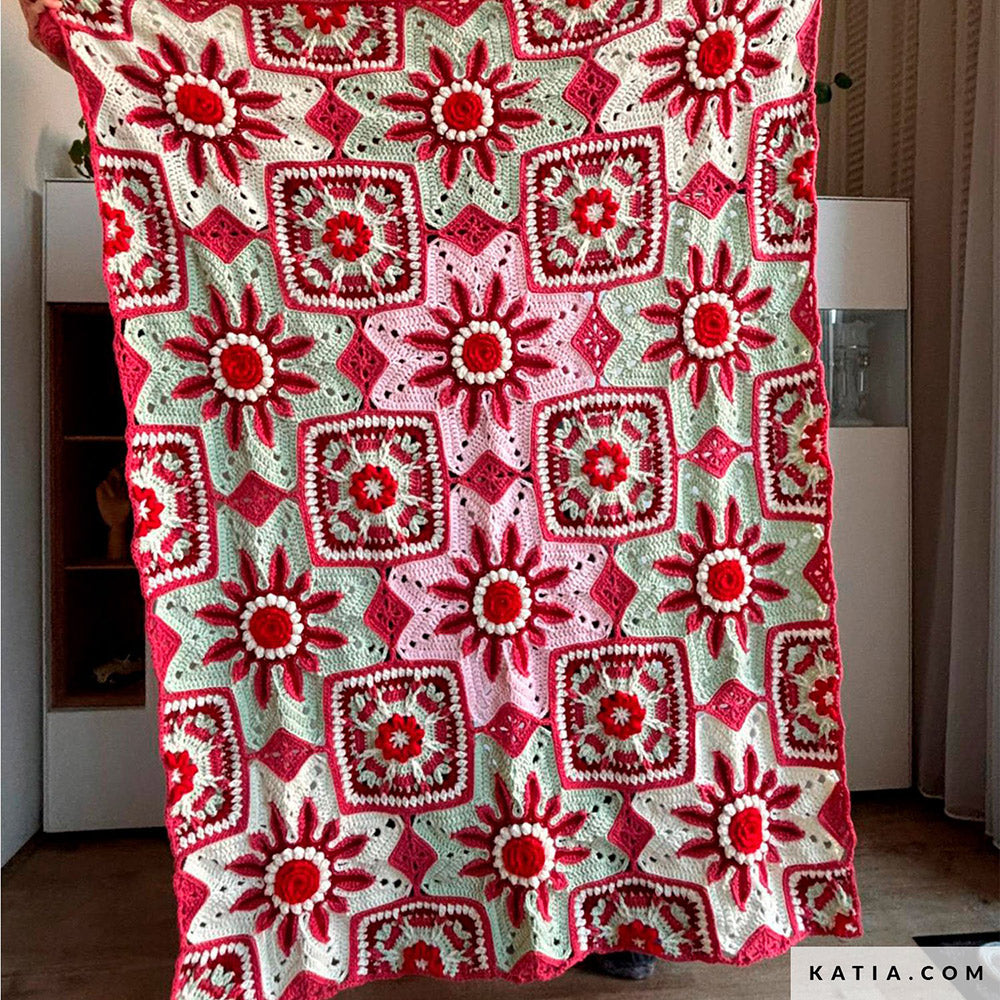 Kit os katia — gemaakt met Katia CAL Stars in Bloom pakket - Gehaakte bloemendeken Ecru S2 (2)