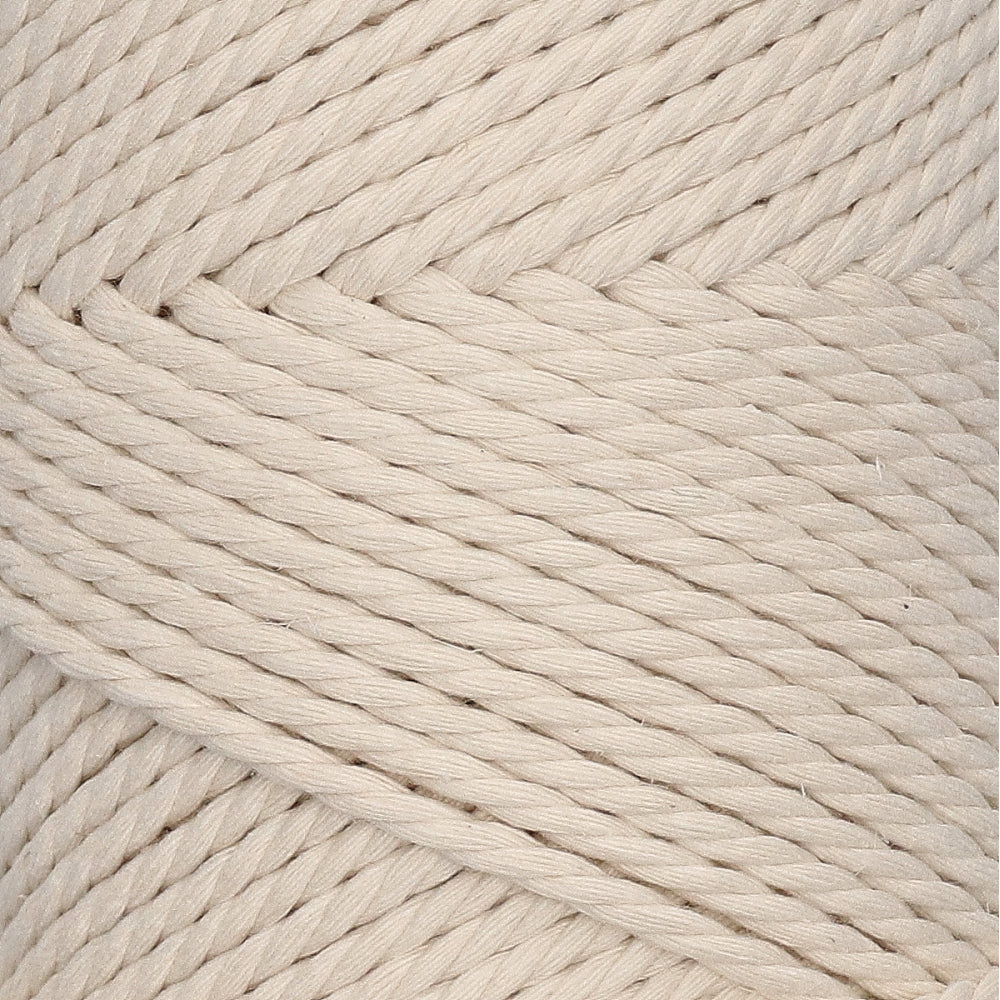 Katia Macramé Cord Fine 206 Ecru (2)