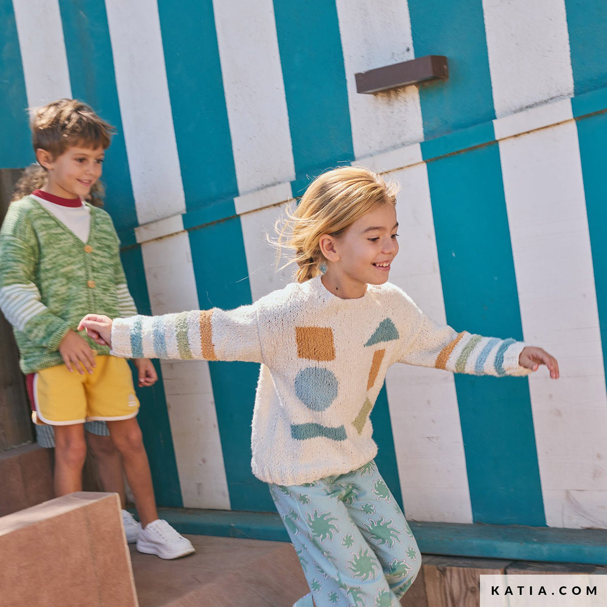 Katia Onda 082 Rozeachtig beige - Patroon breien haken kinderen trui lente zomer katia — gemaakt met Katia Onda (3)