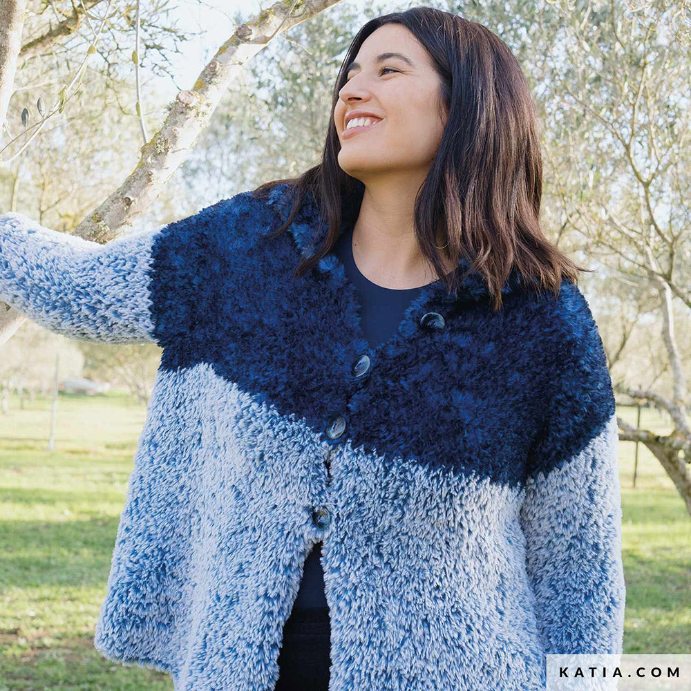 Katia Polar 113 Zwart-Perzisch Blauw - Patroon breien haken dames jas herfst winter katia — gemaakt met Katia Polar (11)