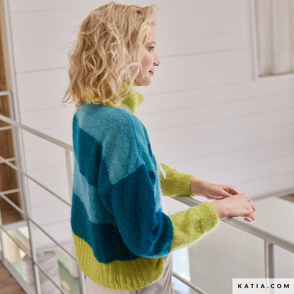 Katia Silky Mohair 104 Licht grijs - Patroon breien haken dames trui herfst winter katia — gemaakt met Katia Silky Mohair (24)