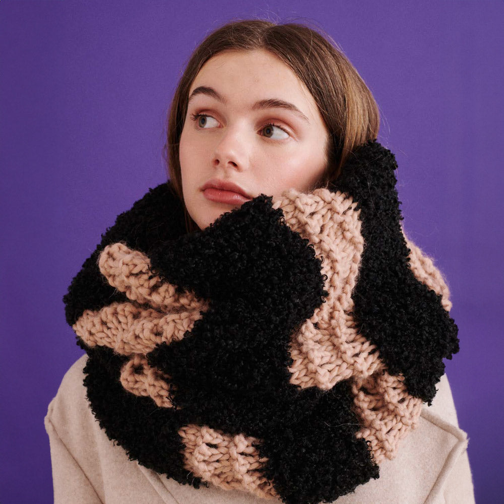 Katia WOW - Loopy 159 Framboos rood - Loopy — gemaakt met Katia WOW - Loopy (4)