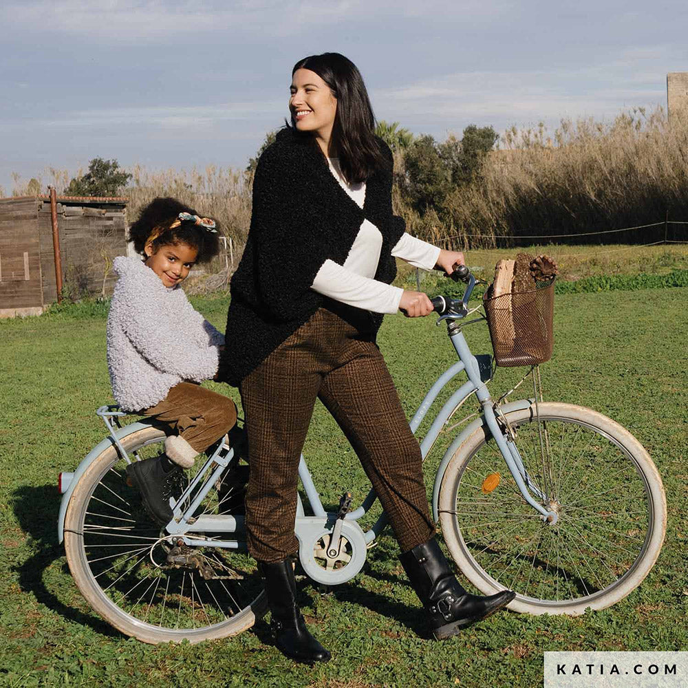 Katia WOW - Loopy 159 Framboos rood - Patroon breien haken dames jas herfst winter katia — gemaakt met Katia WOW - Loopy (7)