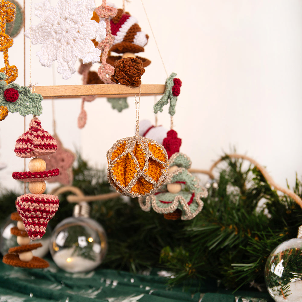 Kerstcal — gemaakt met Kersthanger AdventsCalender Haakpakket (2)