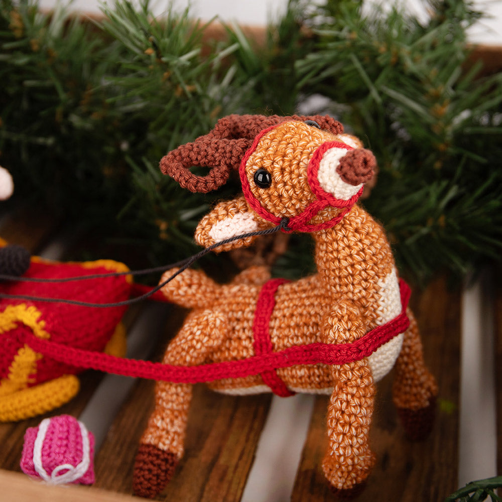 Santa claus with reindeer — gemaakt met Kerstman Arreslee Haakpakket (2)