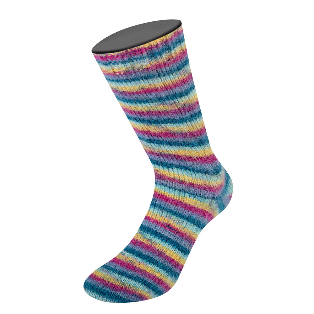 Meilenweit cosy socks multi stripes lana grossa — gemaakt met Lana Grossa Cosy Socks Multi Stripes (2) - Lana Grossa Cosy Socks Multi Stripes 155 Donkerpetrol/Lichtturkoois/Geel/Orchidee/Grijsviolet