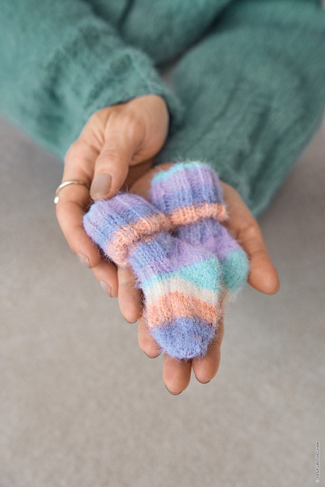 Hw cosy socks lana grossa mf — gemaakt met Lana Grossa Cosy Socks Multi Stripes - Lana Grossa Cosy Socks Multi Stripes 155 Donkerpetrol/Lichtturkoois/Geel/Orchidee/Grijsviolet