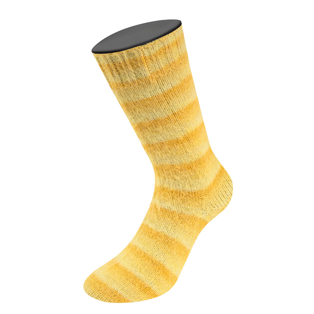 Cosy socks soft stripes lana grossa — gemaakt met Lana Grossa Cosy Socks Soft Stripes (2) - Lana Grossa Cosy Socks Soft Stripes 111 Geel/Eigeel-/Saffraangeel