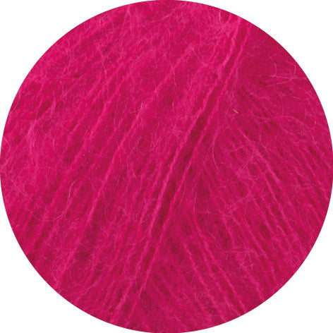 Detailfoto van Lana Grossa Filo Di Gio Fuchsia met luchtige vezelstructuur - Lana Grossa Filo Di Gio 014 Fuchsia