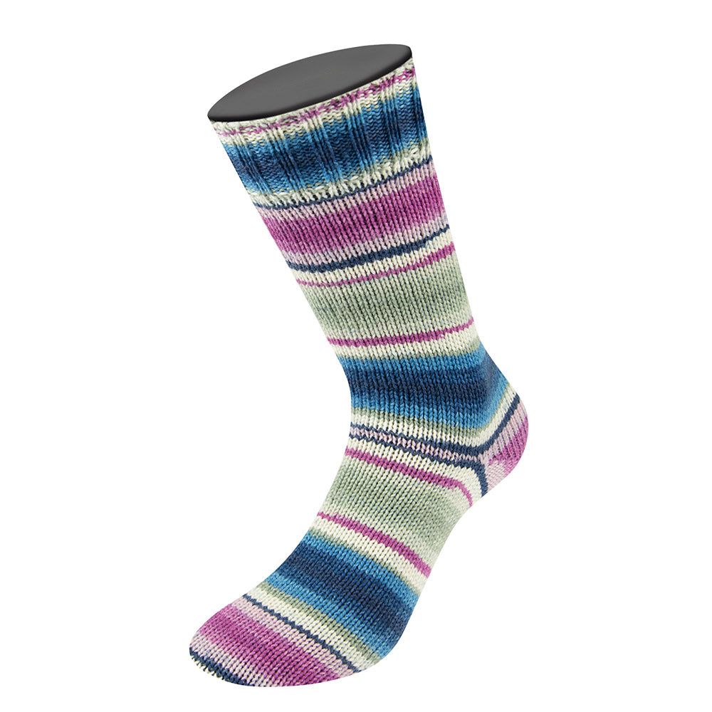 Landlust die sockenwolle lana grossa — gemaakt met Lana Grossa Landlust Die Sockenwolle (2) - Lana Grossa Landlust Die Sockenwolle 118 Lichtgrijs/ecru/fuchsia/blauw/jeans/nachtblauw/lichtroze/lila gestreept
