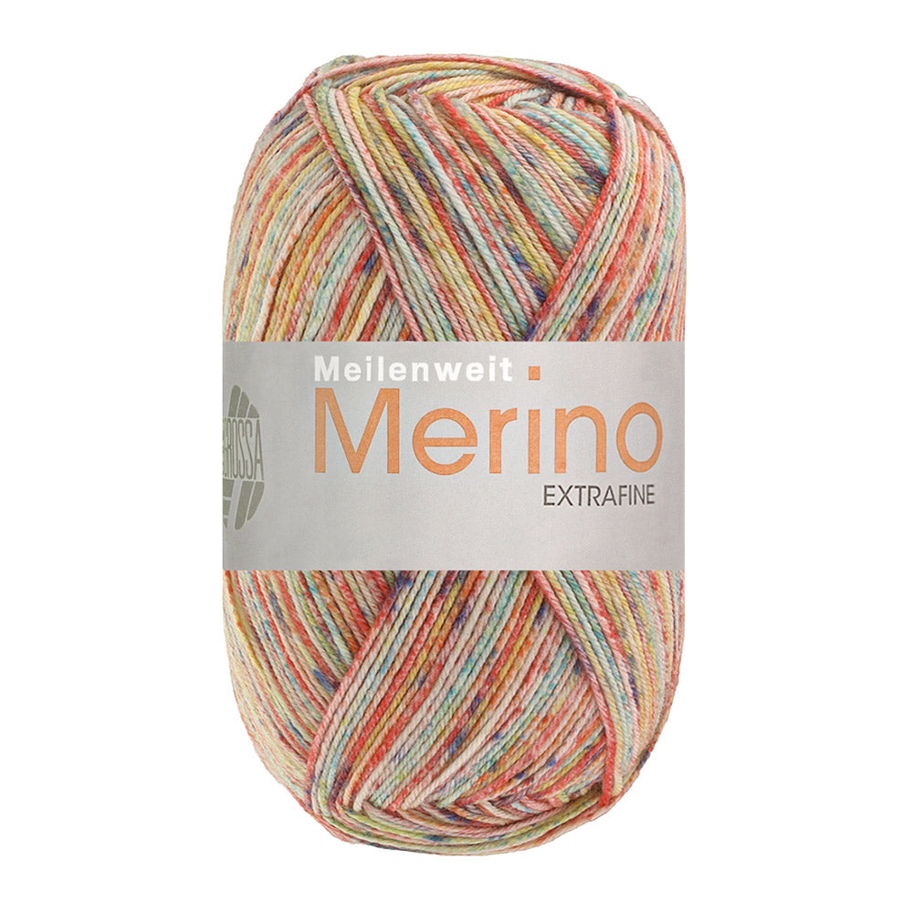 Close-up van het gebreide streeppatroon van Lana Grossa Meilenweit Mountain 7602 in rood/geel/turquoise/oranje/ecru/donkergrijs gestreept - Lana Grossa Meilenweit 100 Merino Extrafine Mountain 7602 Rood/Geel/Turquoise/Oranje/Ecru/Donkergrijs gestreept