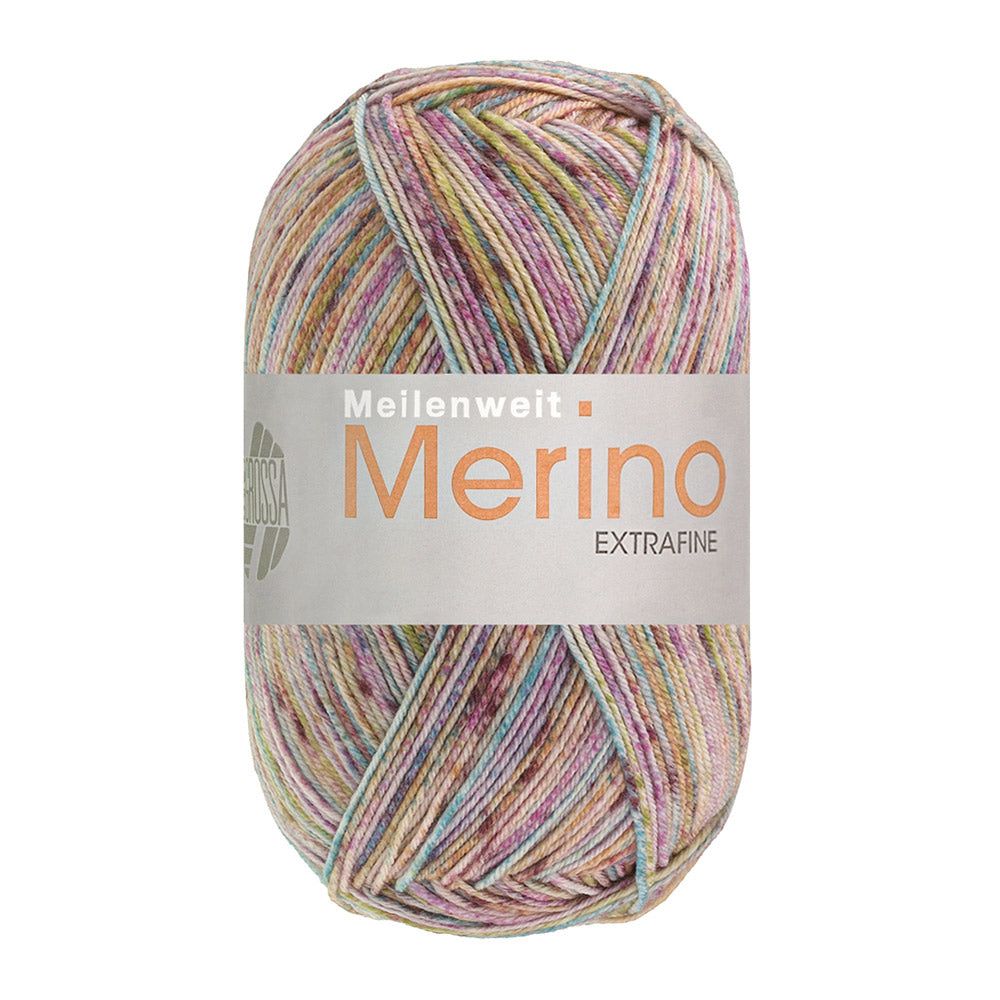 Close-up van het gebreide streeppatroon van Lana Grossa Meilenweit Mountain 7608 in licht-/donkerbruin/terracotta/petrol/roodviolet/pistache/ecru gestreept - Lana Grossa Meilenweit 100 Merino Extrafine Mountain 7608 Licht-/Donkerbruin/Terracotta/Petrol/Roodviolet/Pistache/Ecru gestreept