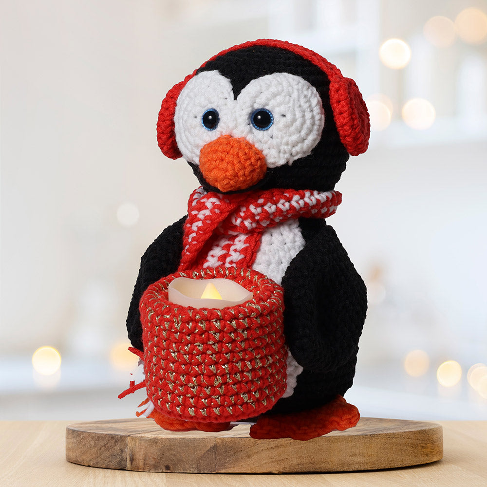 Pinguin lichtvriendje — gemaakt met Lichtvriendjes - Yarnzoo Haakpakket